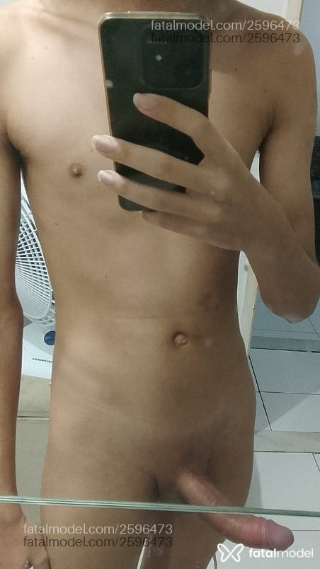 Acompanhante homem morena (o) de olhos castanhos em Alagoinhas - Aleh