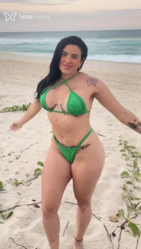 Acompanhante mulher morena (o) de olhos castanhos - Cibele Pacheco Acompanhante mulher morena (o) de olhos castanhos - Cibele Pacheco