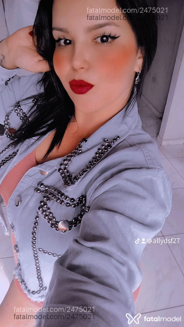 Acompanhante mulher morena (o) de olhos pretos - Jaqueline Acompanhante mulher morena (o) de olhos pretos - Jaqueline