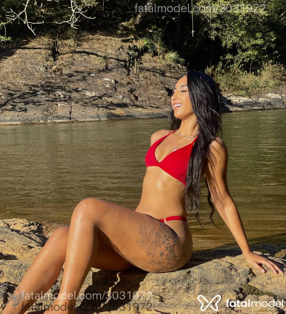 Acompanhante mulher morena (o) de olhos castanhos em Vila Velha - Maju