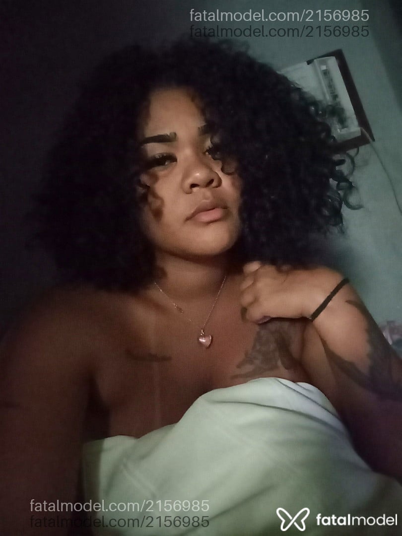 Acompanhante mulher morena (o) de olhos pretos - Laiza Ellen