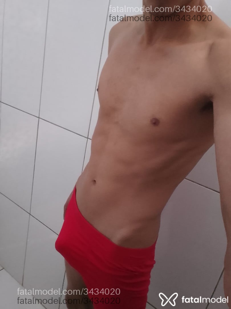 Acompanhante homem com cabelo castanho de olhos castanhos em Laranjeiras do Sul - Anderson