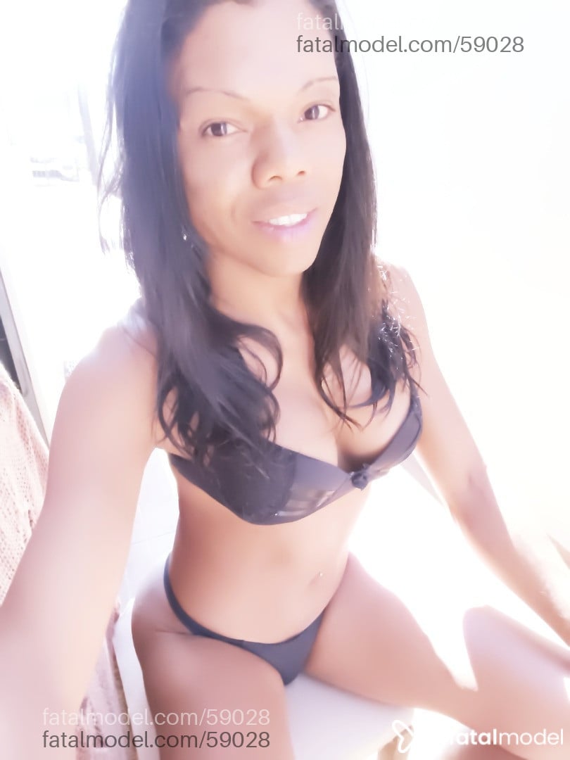 Acompanhante travesti morena (o) de olhos pretos em Toledo - Chayenne Lyns