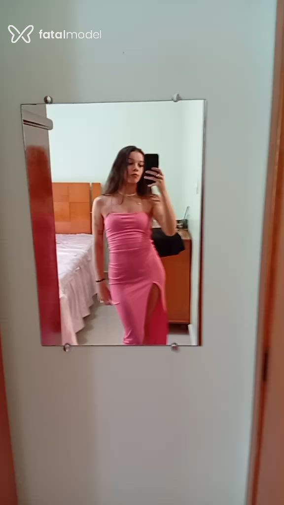 Acompanhante mulher com cabelo castanho de olhos castanhos - Angel Acompanhante mulher com cabelo castanho de olhos castanhos - Angel
