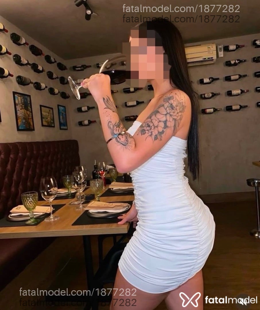 Acompanhante mulher morena (o) de olhos castanhos - Larissa