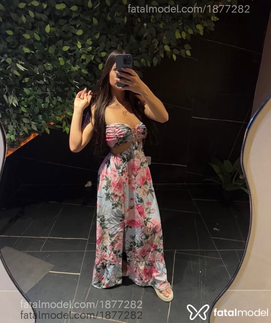 Acompanhante mulher morena (o) de olhos castanhos - Larissa