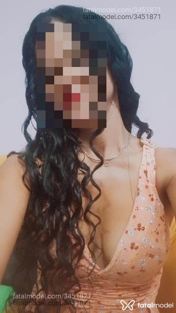 Acompanhante mulher com cabelo castanho de olhos castanhos em Dourados Acompanhante mulher com cabelo castanho de olhos castanhos em Dourados - Mellory