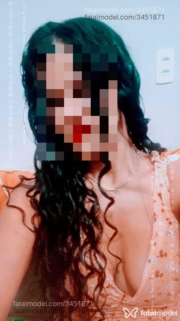 Acompanhante mulher com cabelo castanho de olhos castanhos em Dourados Acompanhante mulher com cabelo castanho de olhos castanhos em Dourados - Mellory