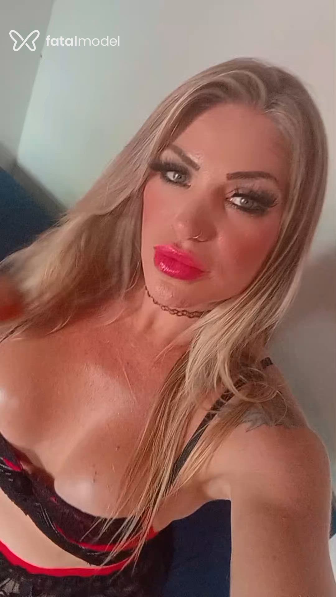 Acompanhante mulher trans loira (o) de olhos verdes - Nicoliee Babydoll