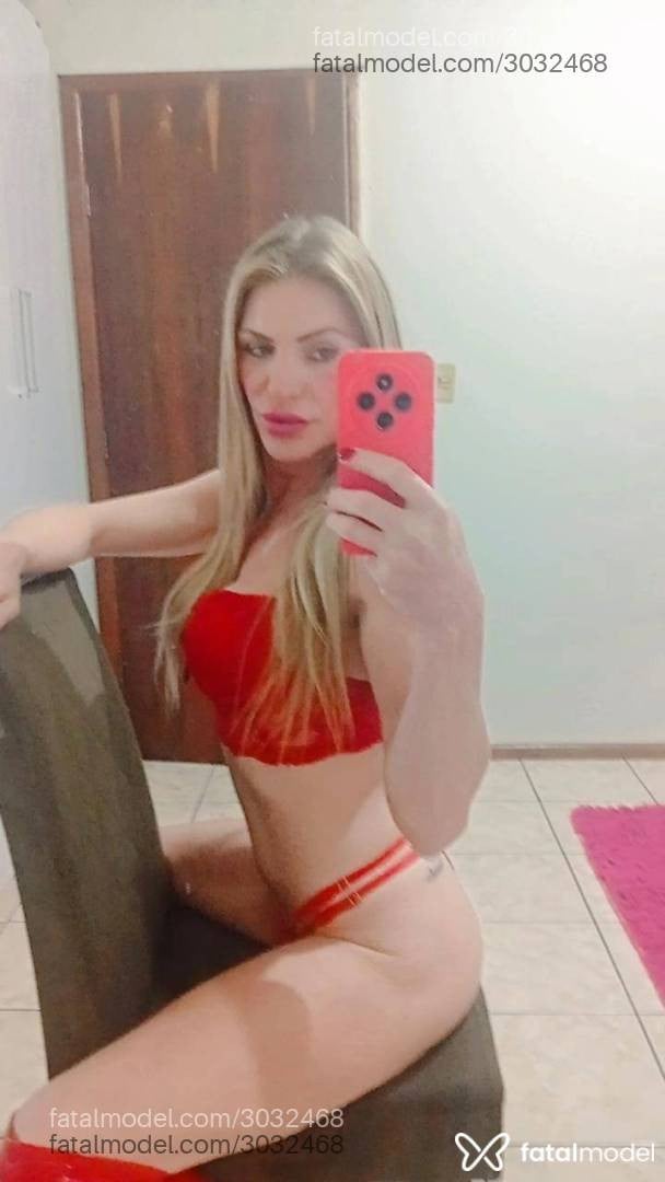 Acompanhante mulher trans loira (o) de olhos verdes - Nicoliee Loiira