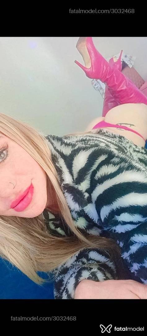 Acompanhante mulher trans loira (o) de olhos verdes - Nicoliee Babydoll