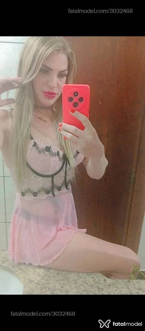 Acompanhante mulher trans loira (o) de olhos verdes em Maringá - Nicoliee Babydoll