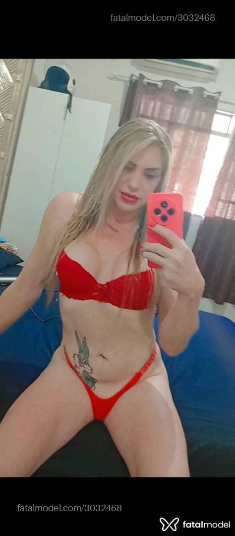 Acompanhante mulher trans loira (o) de olhos verdes em Maringá - Nicoliee Babydoll