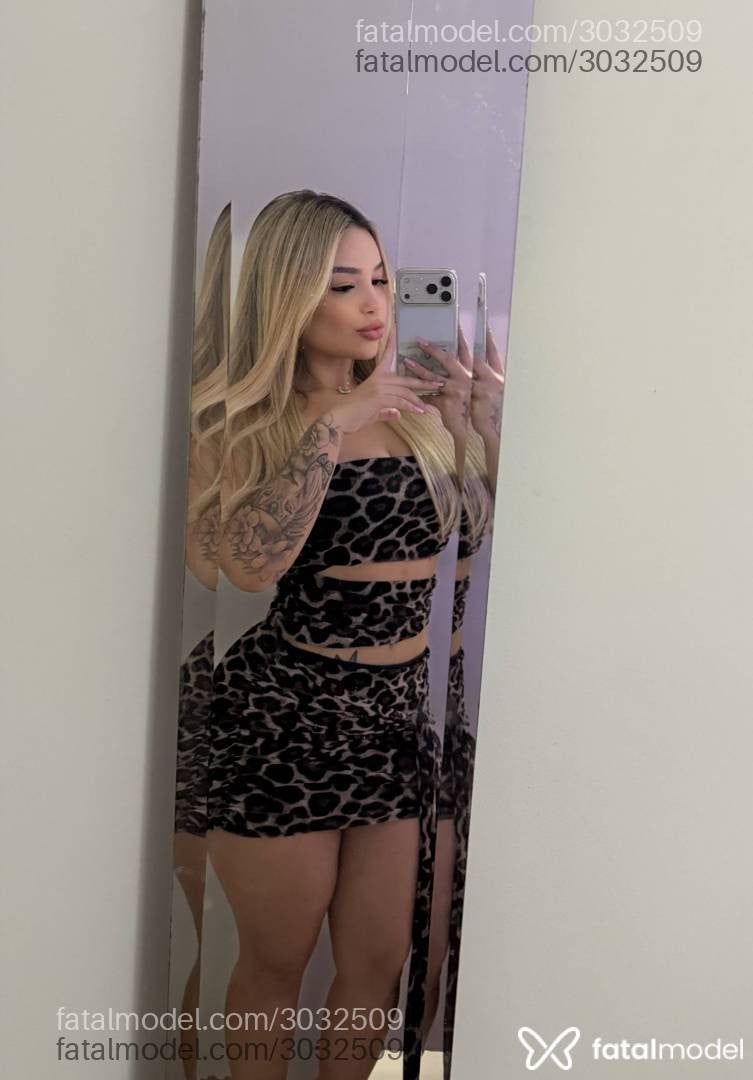 Acompanhante mulher loira (o) de olhos pretos - Isabela Fernanda