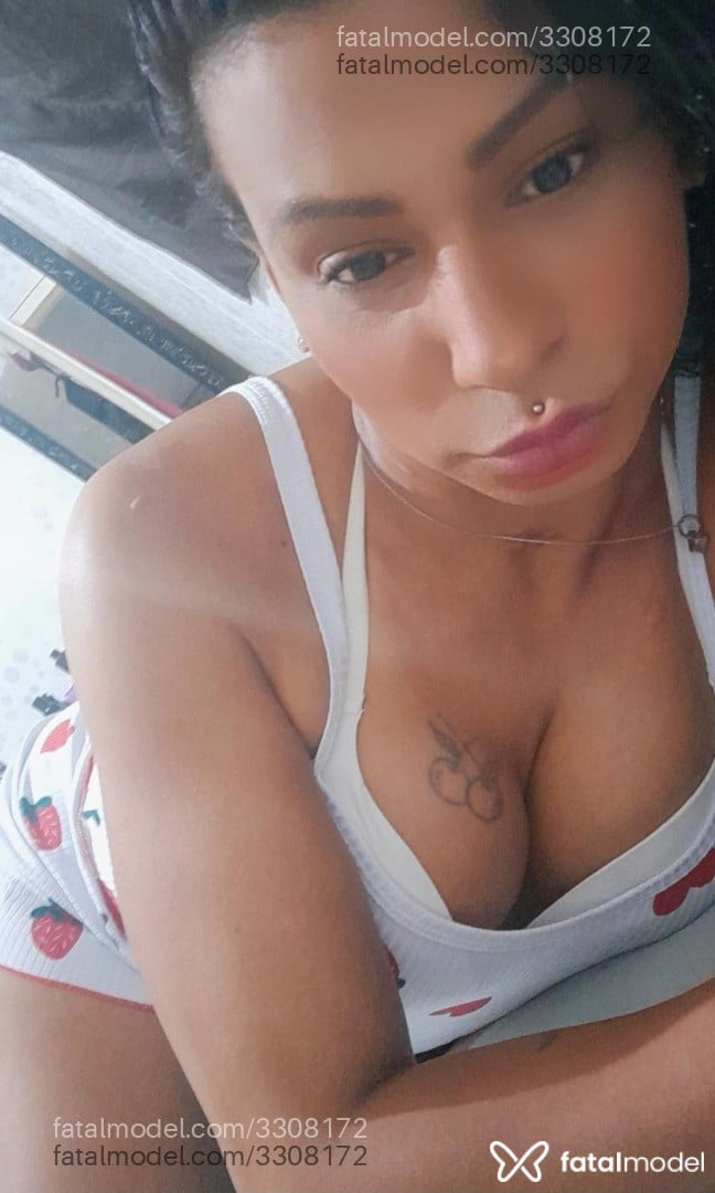 Acompanhante mulher trans morena (o) de olhos castanhos em Rolante - Djovanna