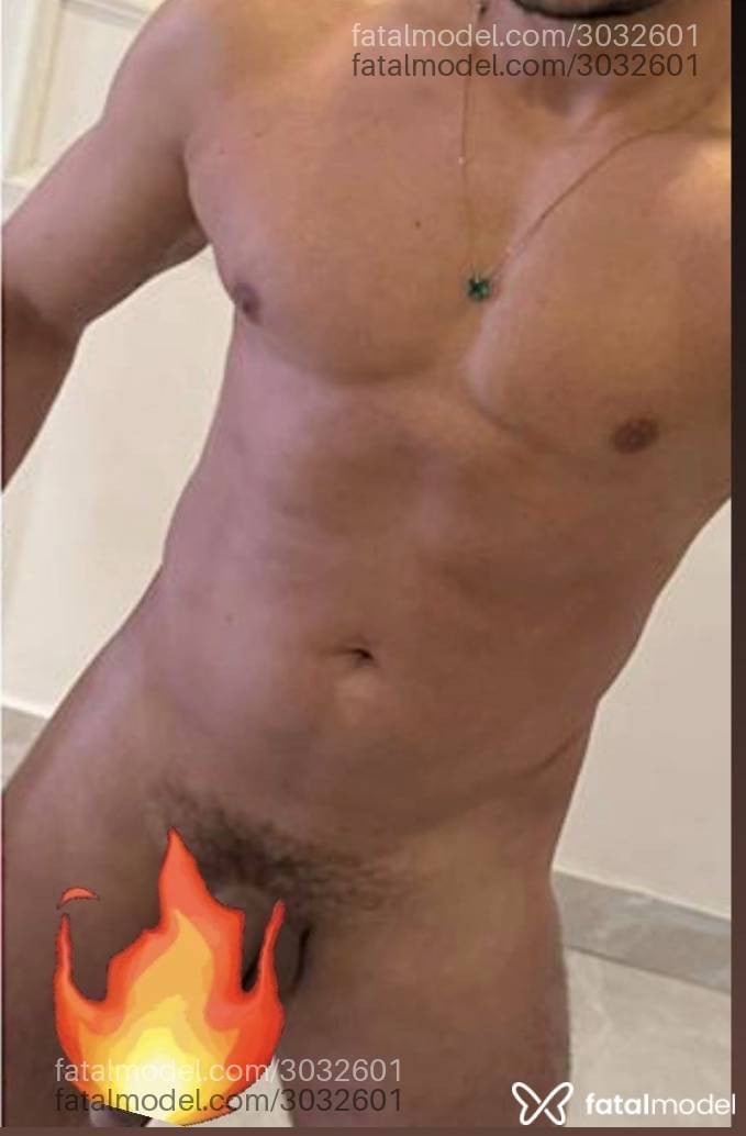 Acompanhante homem com cabelo castanho de olhos castanhos em Umuarama - Drgostoso