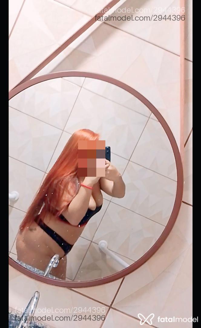 Acompanhante mulher morena (o) de olhos castanhos - Debinha Acompanhante mulher morena (o) de olhos castanhos - Debinha