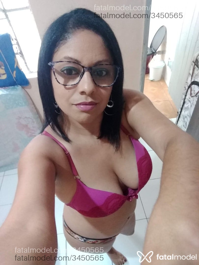 Acompanhante mulher com cabelo castanho de olhos castanhos em Araraquara - Josiane