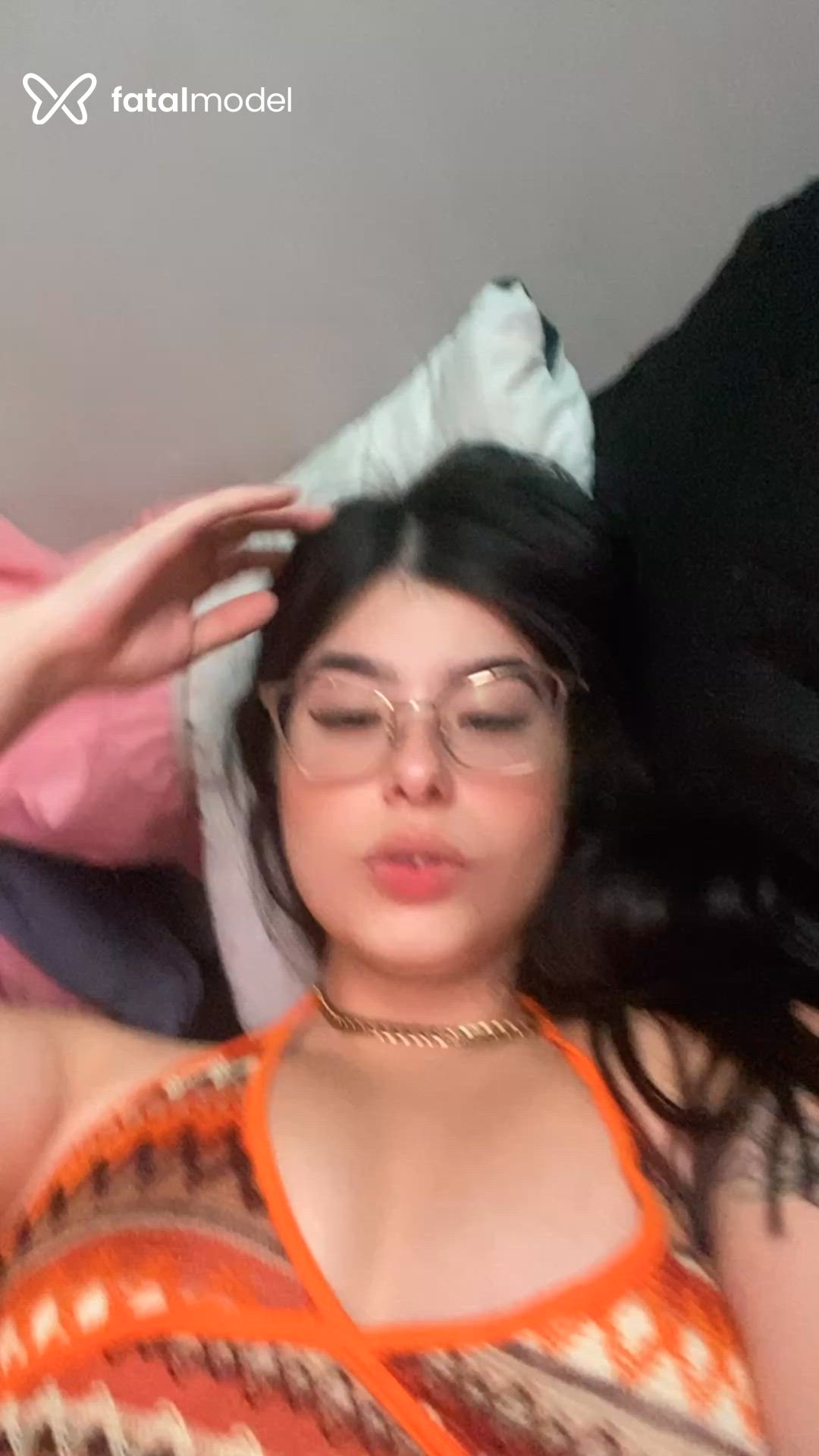 Acompanhante mulher morena (o) de olhos castanhos - Mikaela Yuna Acompanhante mulher morena (o) de olhos castanhos - Mikaela Yuna