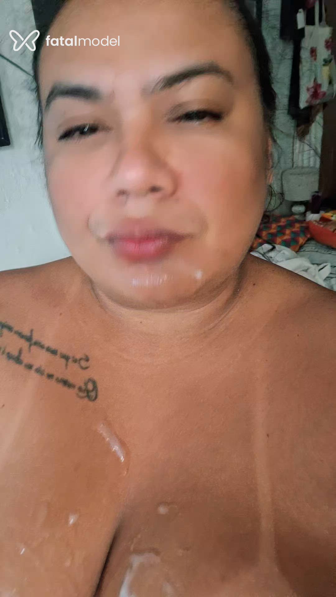 Acompanhante mulher trans morena (o) de olhos castanhos - Joyce Acompanhante mulher trans morena (o) de olhos castanhos - Joyce