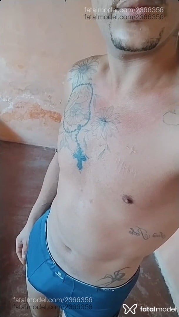 Acompanhante homem com cabelo castanho de olhos castanhos em Paulo Afonso Acompanhante homem com cabelo castanho de olhos castanhos em Paulo Afonso - Sttanlley