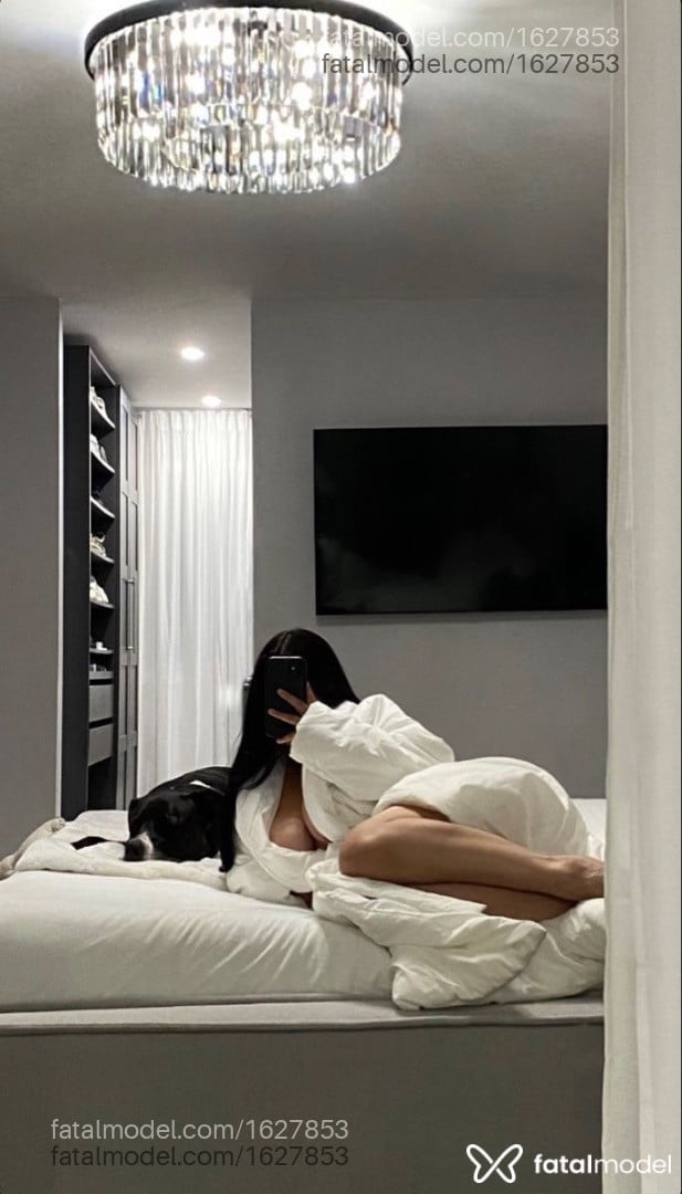 Acompanhante mulher morena (o) de olhos castanhos - Sara Acompanhante mulher morena (o) de olhos castanhos - Sara