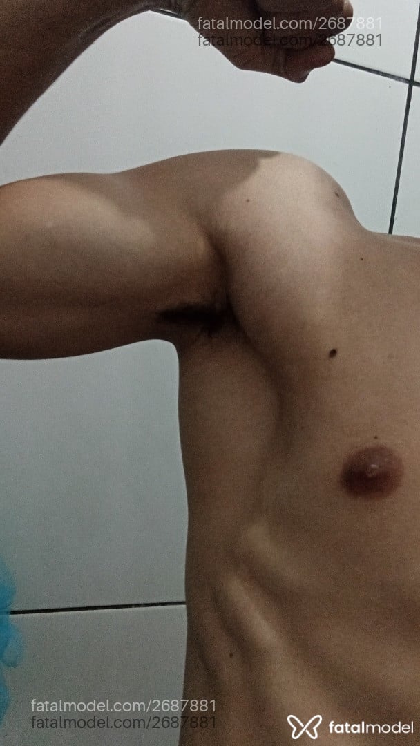 Acompanhante homem com cabelo grisalho de olhos castanhos em Goiânia Acompanhante homem com cabelo grisalho de olhos castanhos em Goiânia - Werb