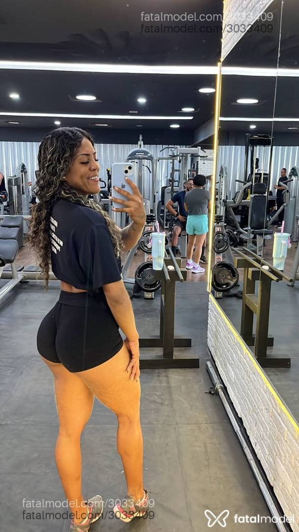 Acompanhante mulher morena (o) de olhos pretos - Kenya Duarte Acompanhante mulher morena (o) de olhos pretos - Kenya Duarte