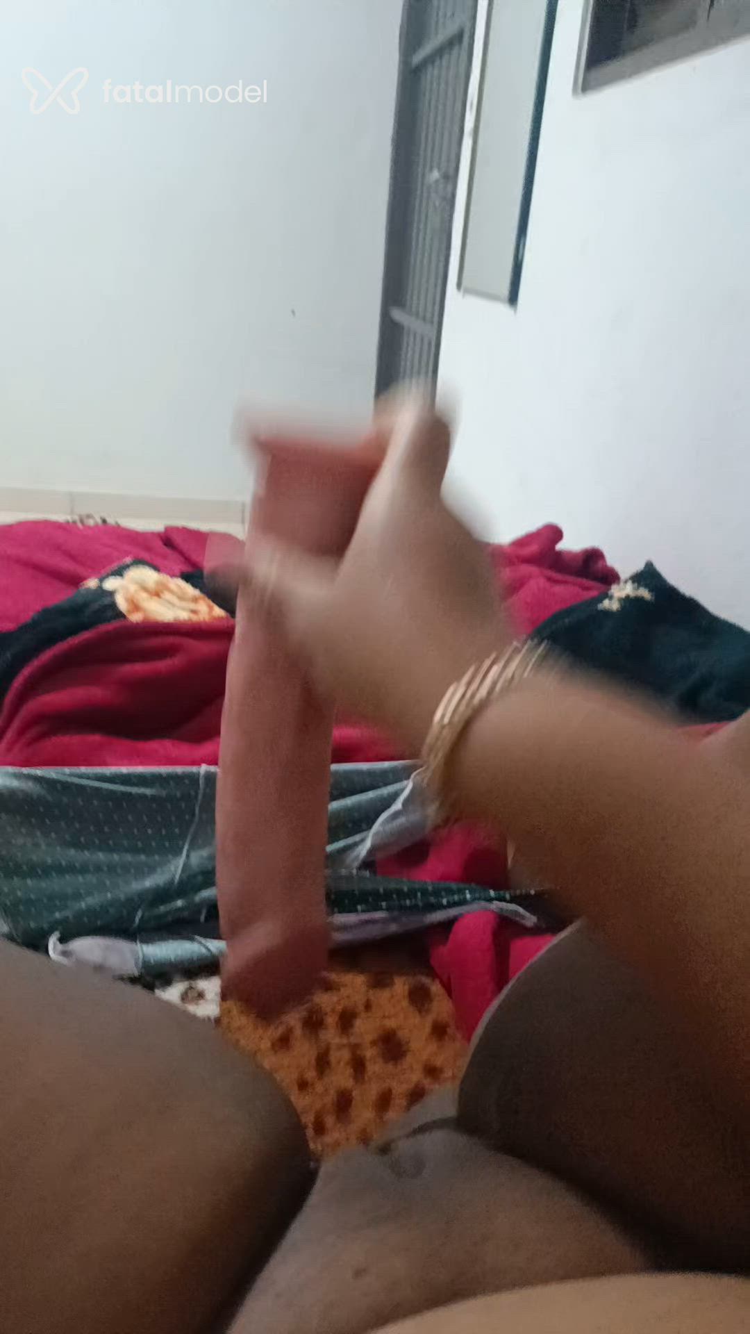 Acompanhante mulher com cabelo castanho de olhos pretos em Loanda Acompanhante mulher com cabelo castanho de olhos pretos em Loanda - Bombomzinho