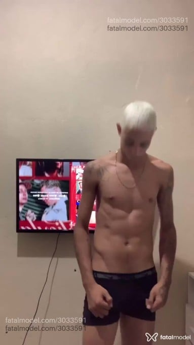 Acompanhante homem morena (o) de olhos pretos em Macaé - Gabriel