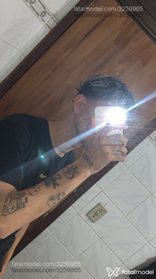 Acompanhante homem morena (o) de olhos castanhos em Guaíba - Depay