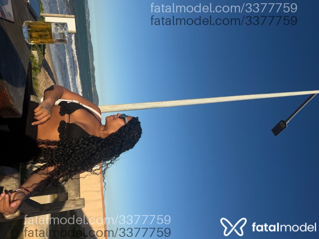 Acompanhante mulher morena (o) de olhos pretos em Armação dos Búzios Acompanhante mulher morena (o) de olhos pretos em Armação dos Búzios - Alice silva