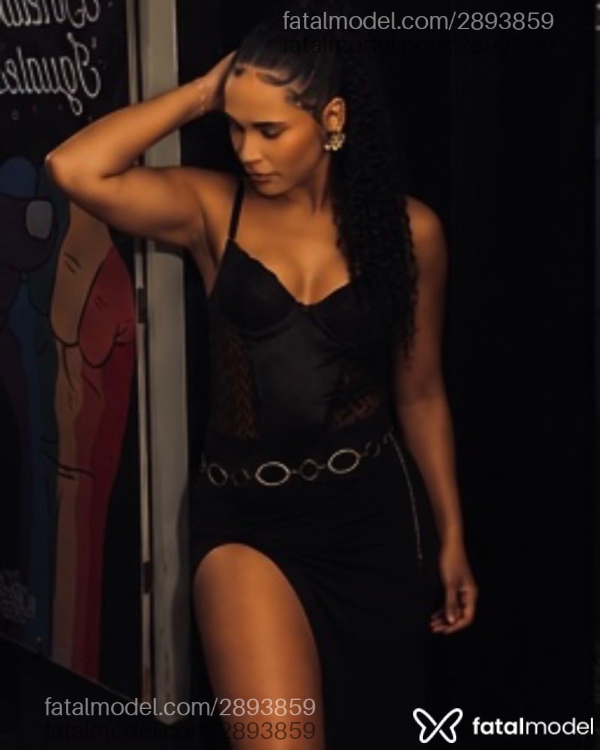Acompanhante mulher trans morena (o) de olhos castanhos em Rio de Janeiro - Luiza Carla