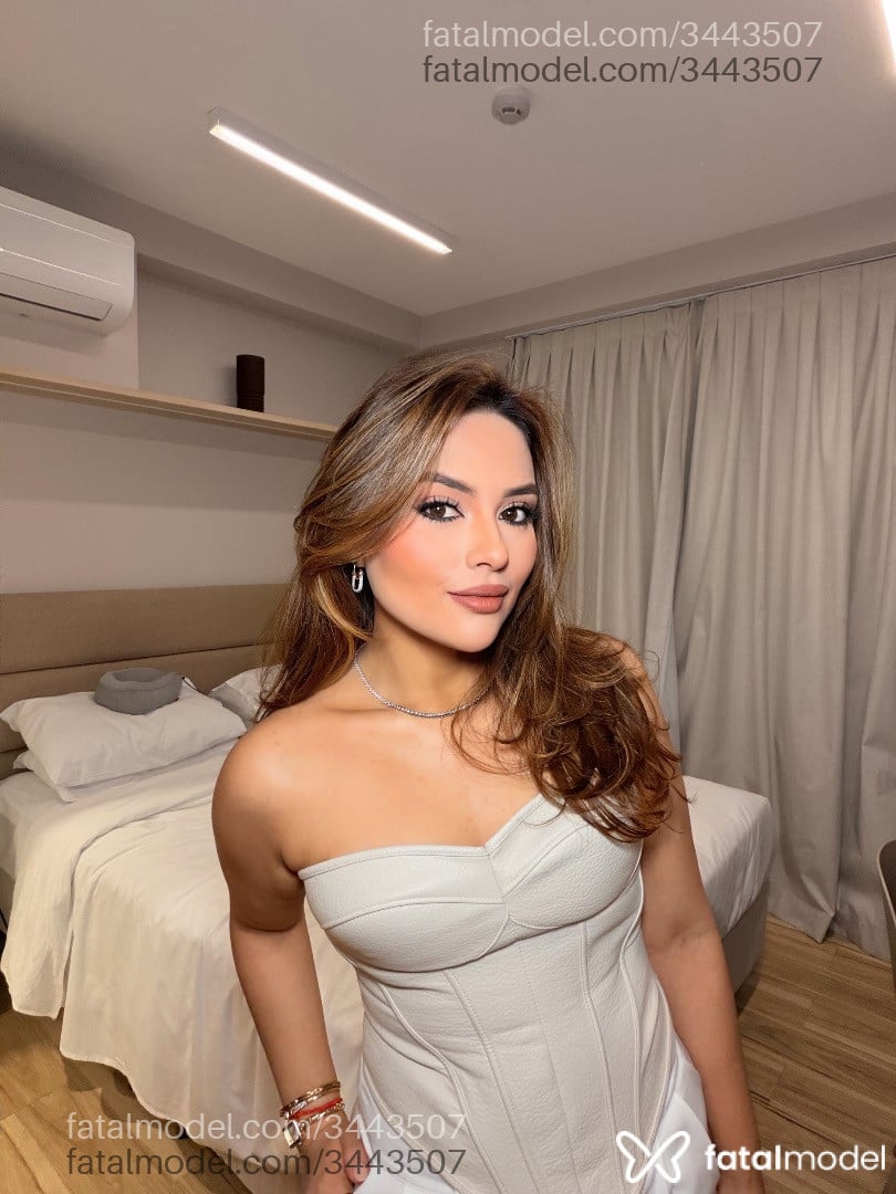 Acompanhante mulher com cabelo castanho de olhos castanhos em Sinop Acompanhante mulher com cabelo castanho de olhos castanhos em Sinop - Cindy