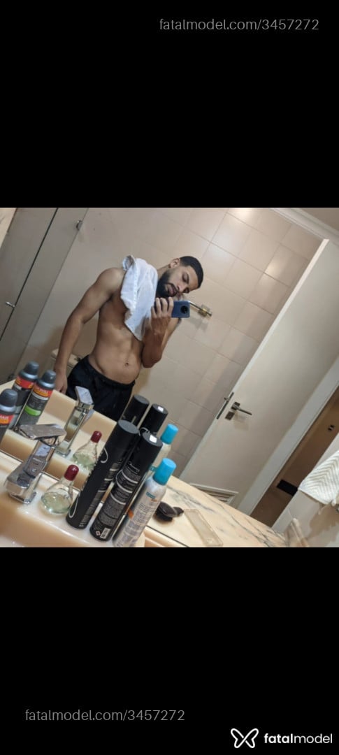 Acompanhante homem morena (o) de olhos castanhos em Nova Iguaçu Acompanhante homem morena (o) de olhos castanhos em Nova Iguaçu - Amorim