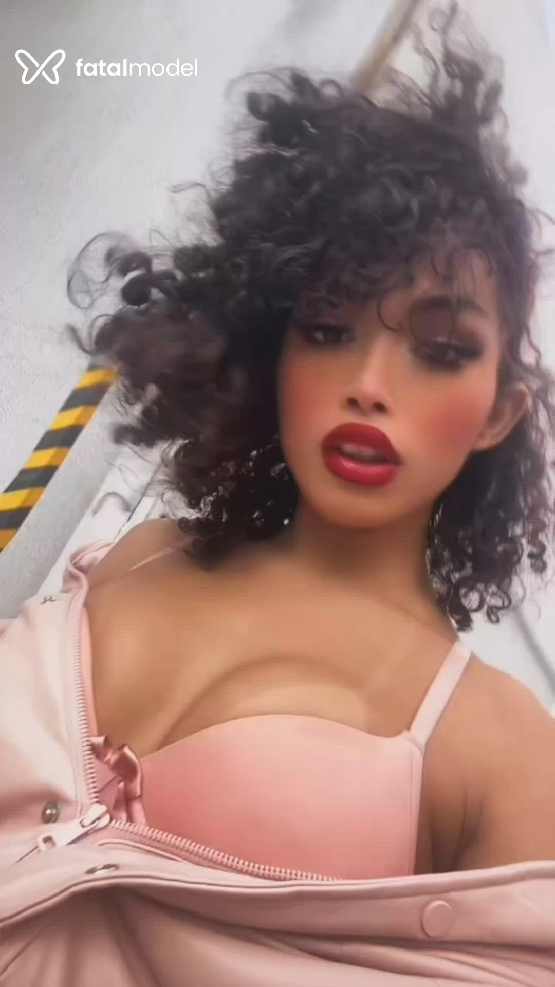 Acompanhante mulher trans morena (o) de olhos castanhos em São Paulo Acompanhante mulher trans morena (o) de olhos castanhos em São Paulo - Talita Lima
