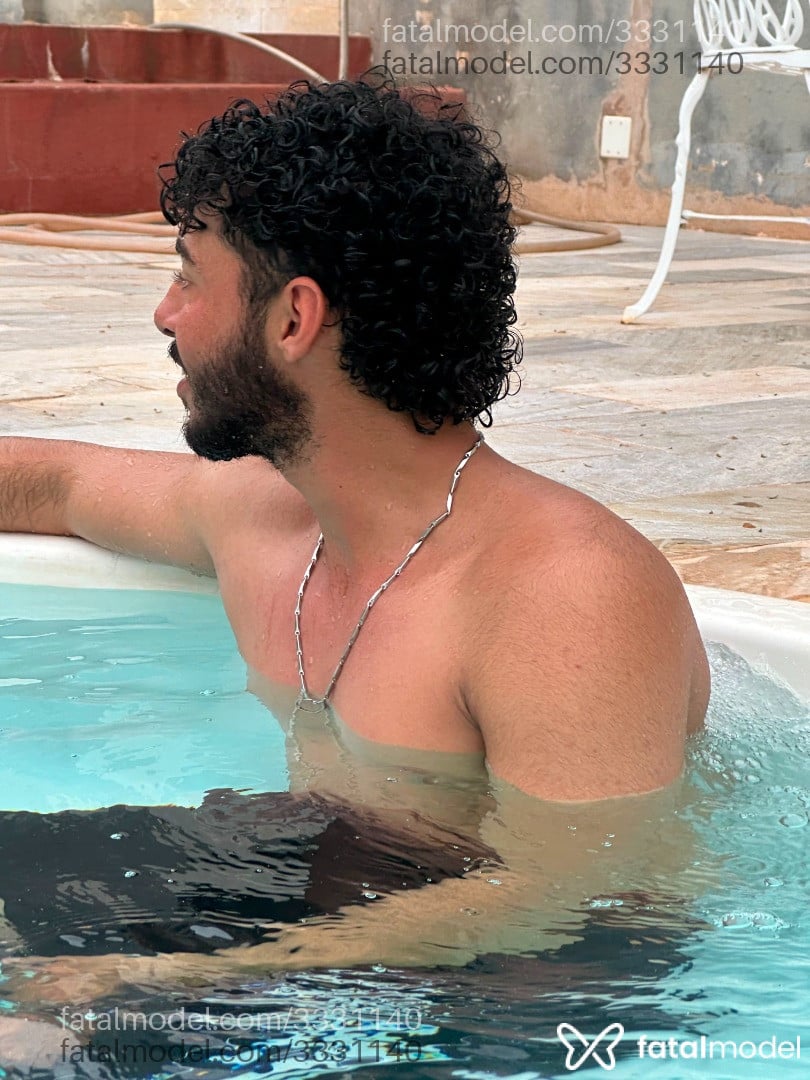 Acompanhante homem morena (o) de olhos castanhos em Guaíra - Paula Takahashi