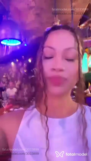 Acompanhante mulher morena (o) de olhos castanhos em Rio de Janeiro - Estrela