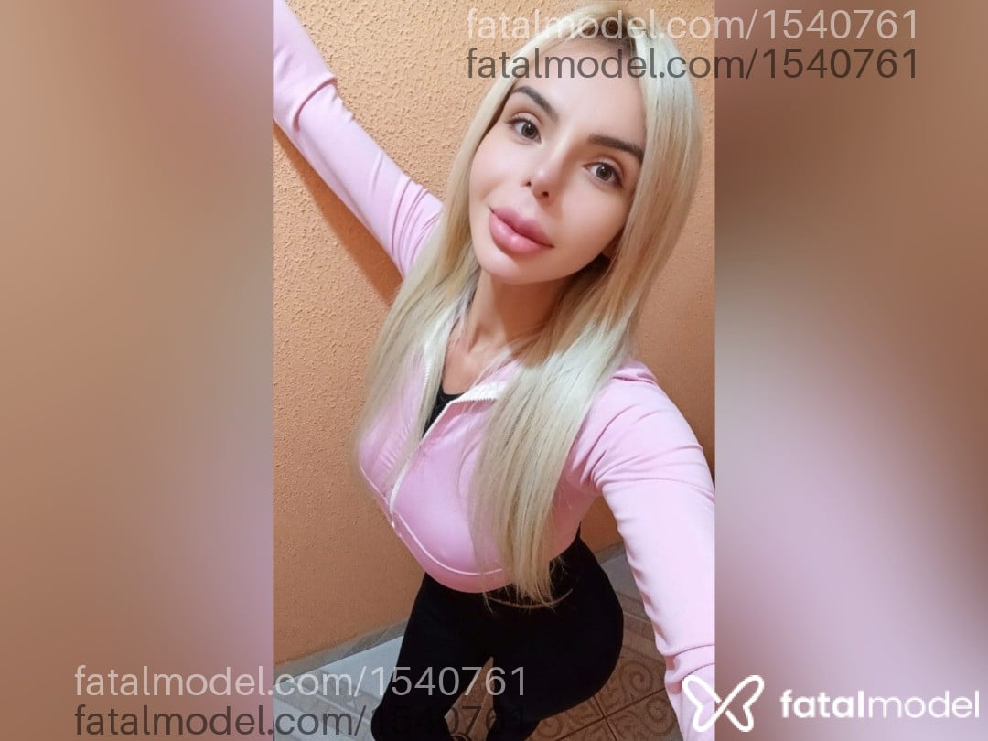 Acompanhante travesti loira (o) de olhos azuis em Itajaí - Thalita Zampiroli