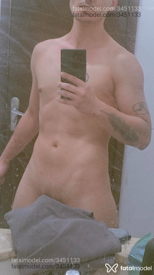 Acompanhante homem morena (o) de olhos pretos em Londrina - Gahhhot