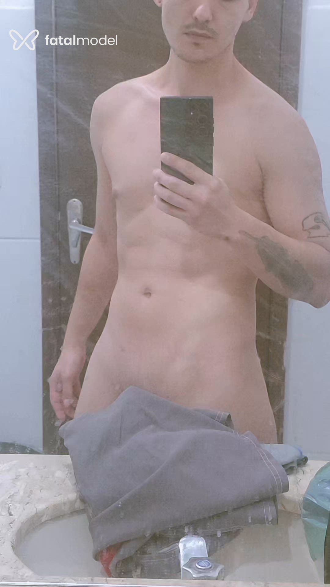 Acompanhante homem morena (o) de olhos pretos em Londrina - Gahhhot