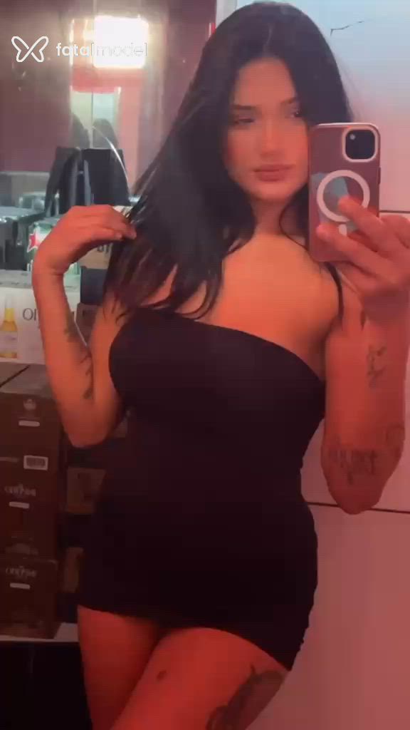 Acompanhante mulher morena (o) de olhos pretos - Rayane Acompanhante mulher morena (o) de olhos pretos - Rayane