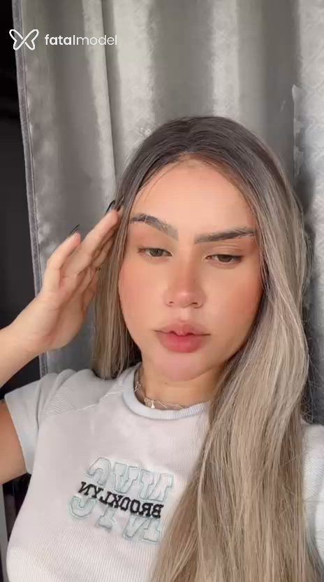 Acompanhante mulher loira (o) de olhos verdes - Bianca Fontenele Acompanhante mulher loira (o) de olhos verdes - Bianca Fontenele