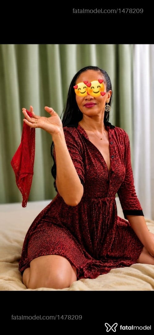 Acompanhante mulher com cabelo castanho de olhos castanhos em Simões Filho Acompanhante mulher com cabelo castanho de olhos castanhos em Simões Filho - Mel Ravena
