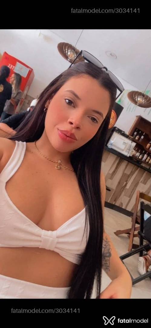 Acompanhante mulher morena (o) de olhos castanhos - Bia