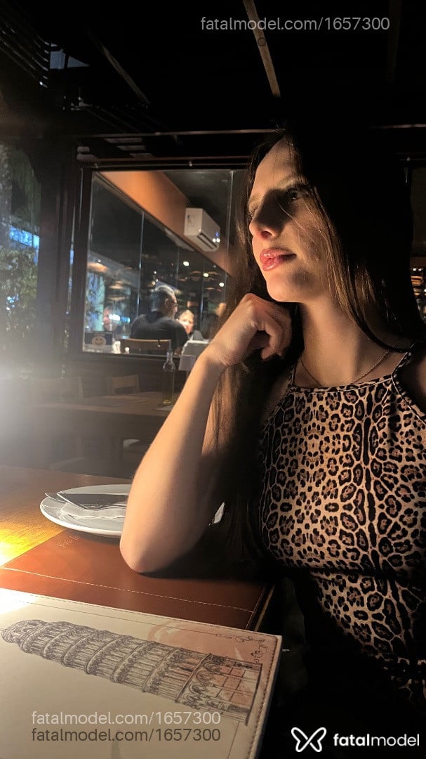 Acompanhante mulher loira (o) de olhos azuis em Curitiba - Yasmin