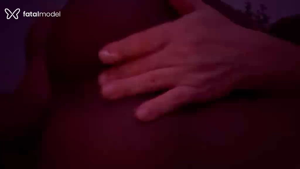 Acompanhante mulher trans morena (o) de olhos castanhos - Pérola Sanches