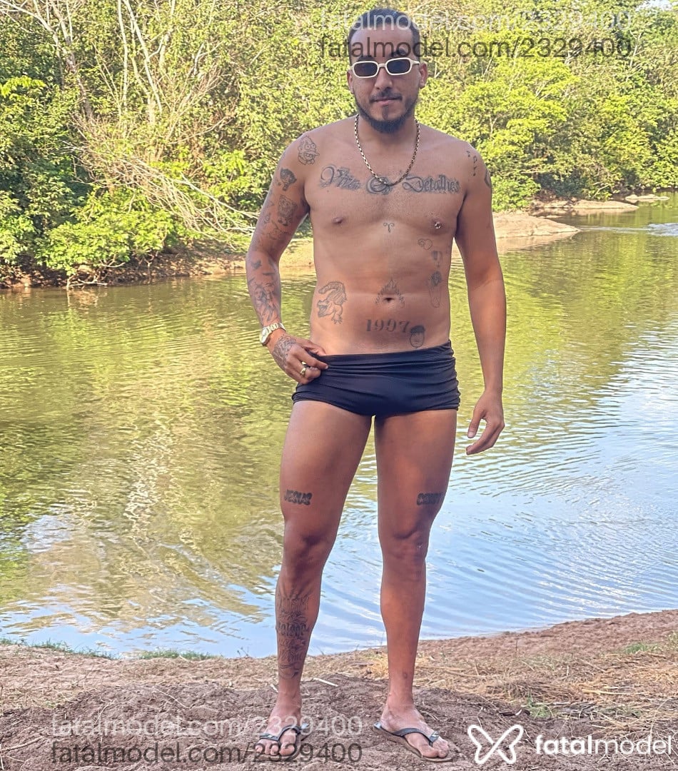 Acompanhante homem com cabelo castanho de olhos verdes em Barra do Corda Acompanhante homem com cabelo castanho de olhos verdes em Barra do Corda - Doncin