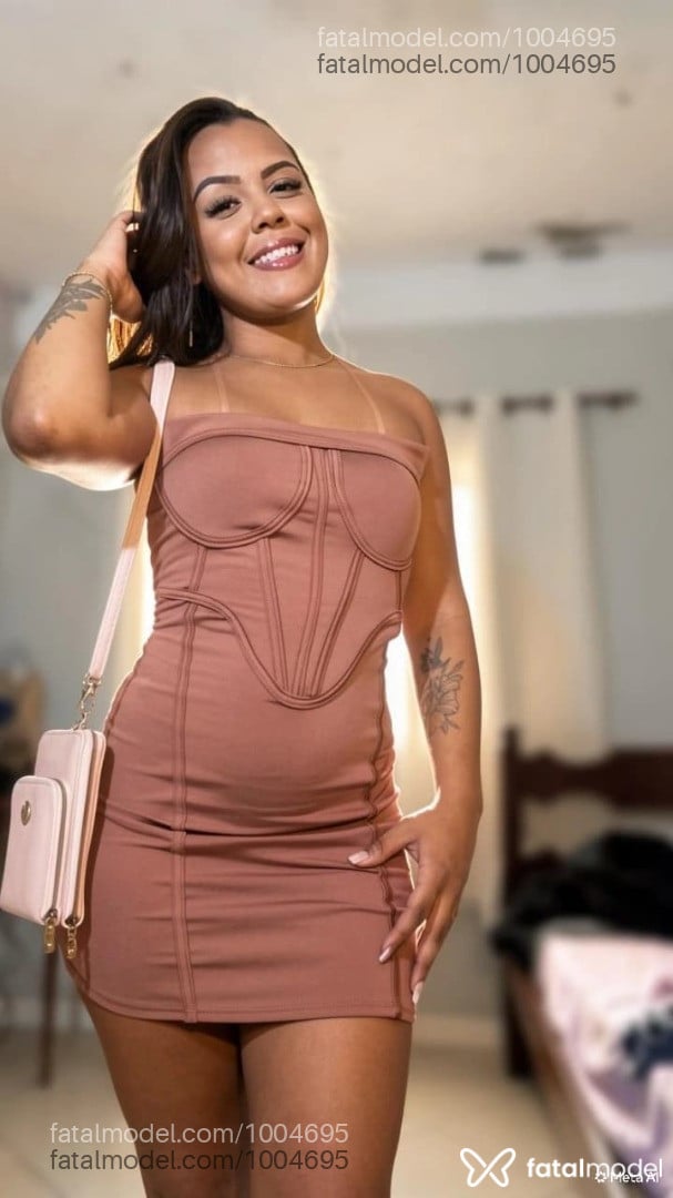 Acompanhante mulher com cabelo castanho de olhos pretos em Bom Jesus do Itabapoana - Aylla Duarte