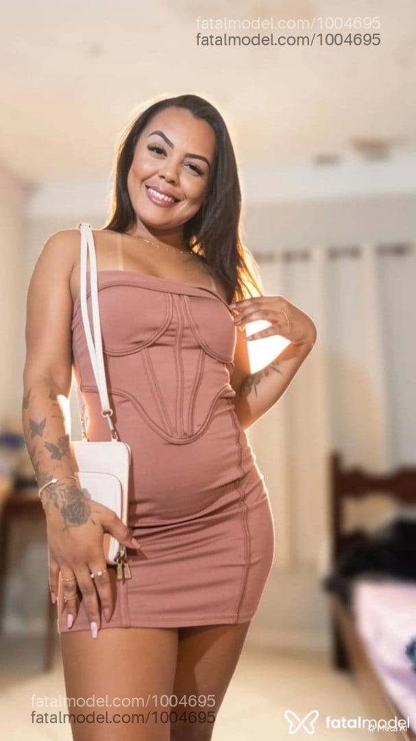 Acompanhante mulher com cabelo castanho de olhos pretos em Bom Jesus do Itabapoana - Aylla Duarte